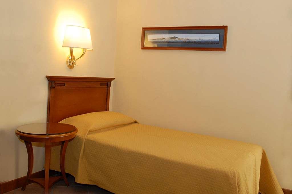 Le Cheminee Business Hotel Napoli Δωμάτιο φωτογραφία