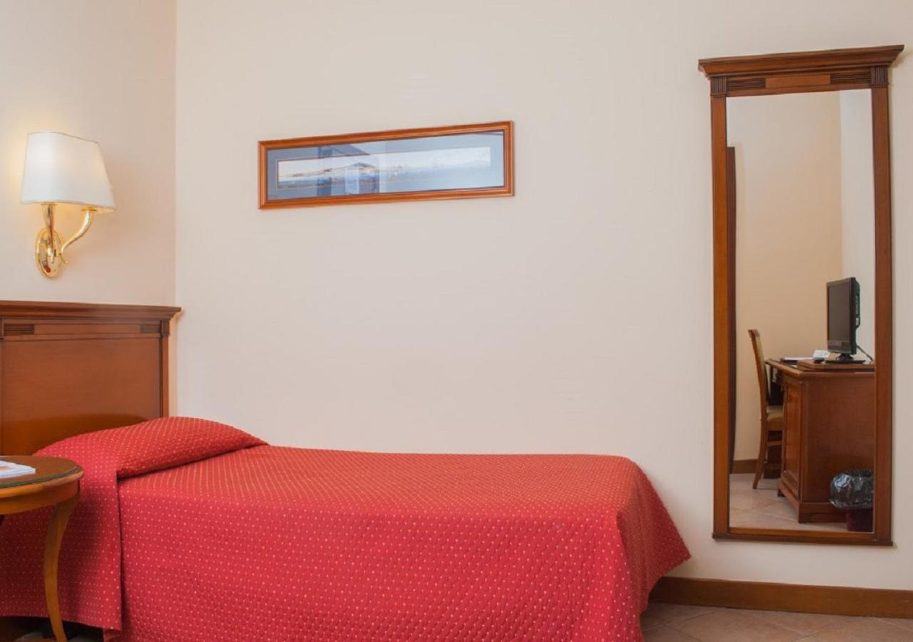 Le Cheminee Business Hotel Napoli Εξωτερικό φωτογραφία